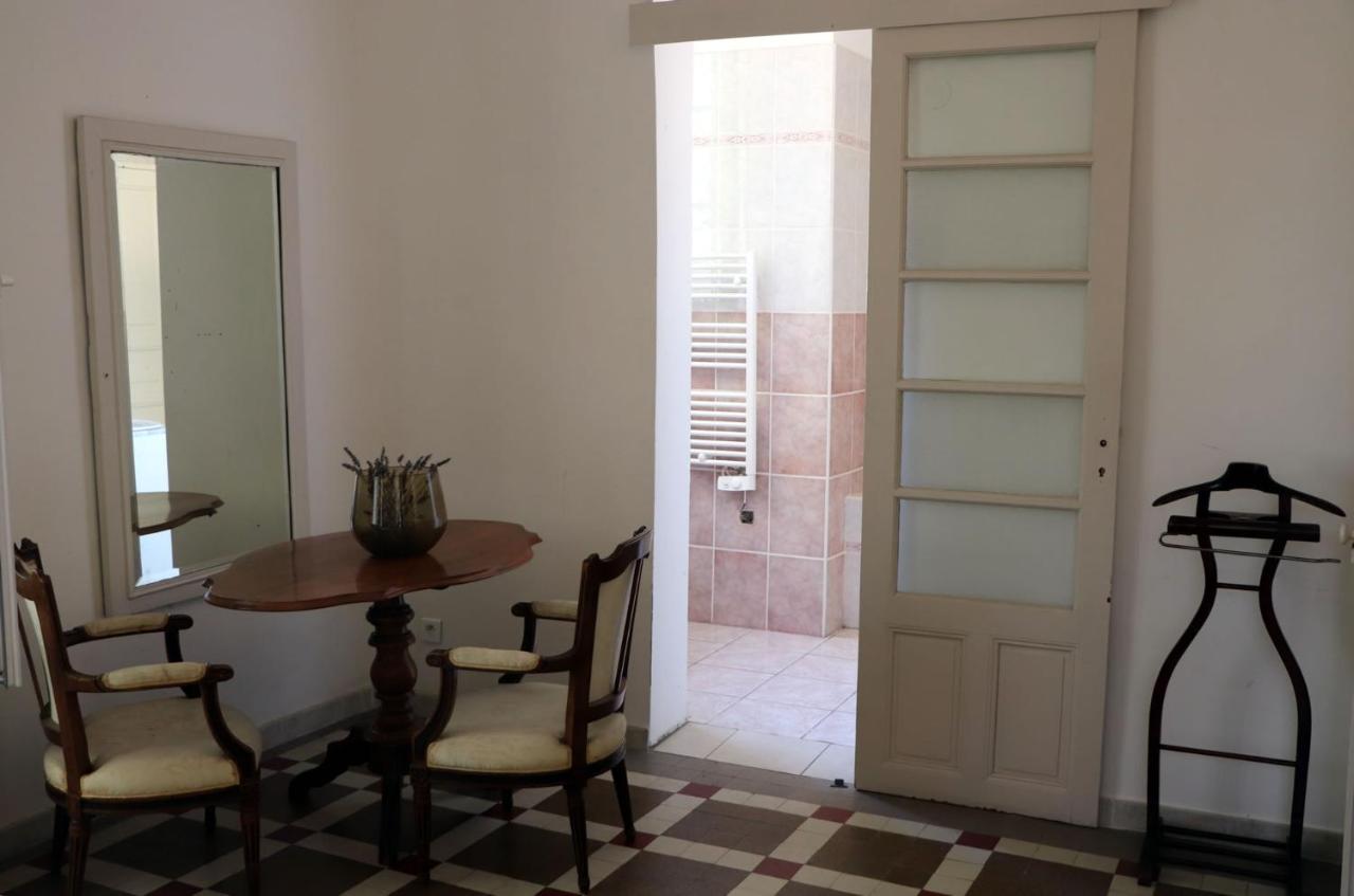 La Maison Du Soleil Vauvert Ngoại thất bức ảnh